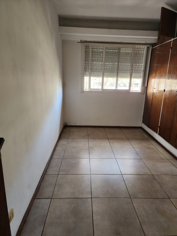 ALQUILER DEPARTAMENTO 2DO PISO ESCALERA - BR. RONDEAU 1144