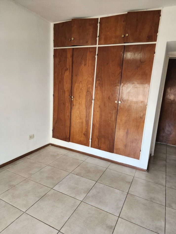 ALQUILER DEPARTAMENTO 2DO PISO ESCALERA - BR. RONDEAU 1144