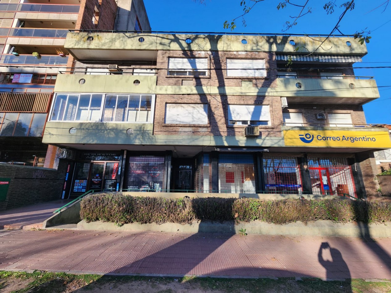 ALQUILER DEPARTAMENTO 2DO PISO ESCALERA - BR. RONDEAU 1144
