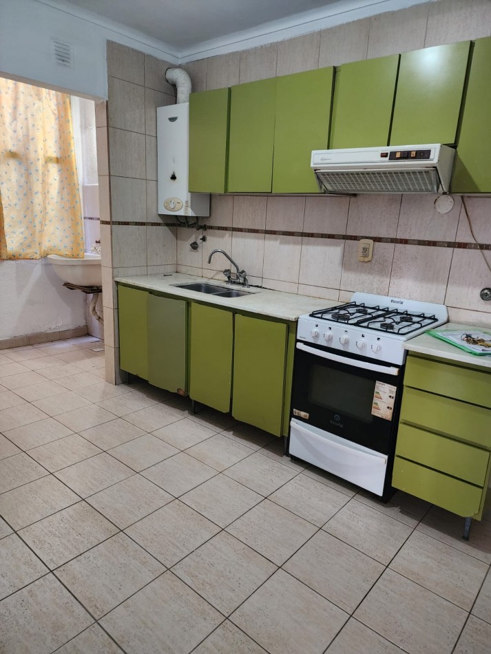 ALQUILER DEPARTAMENTO 2DO PISO ESCALERA - BR. RONDEAU 1144